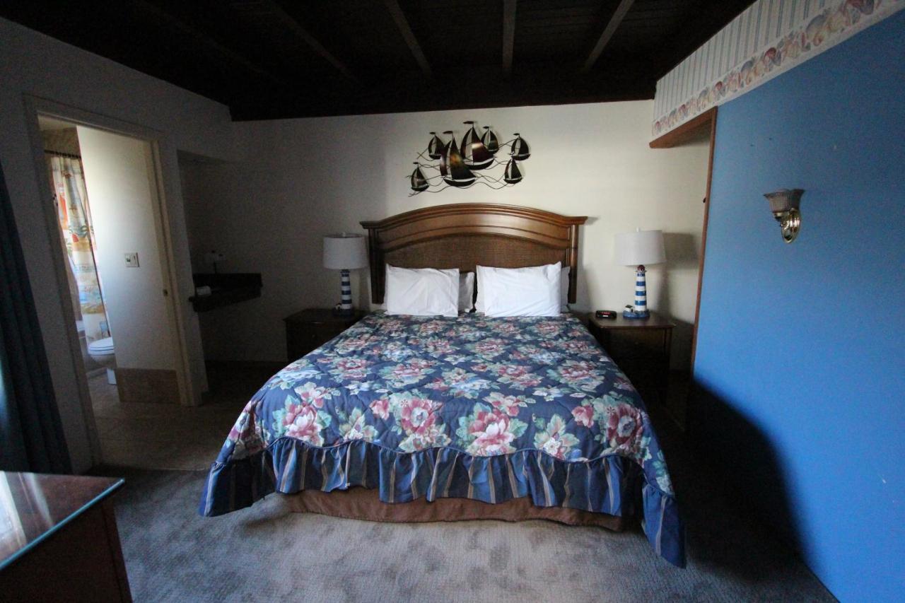 Edgewater Beach Inn & Suites Санта Круз Екстериор снимка